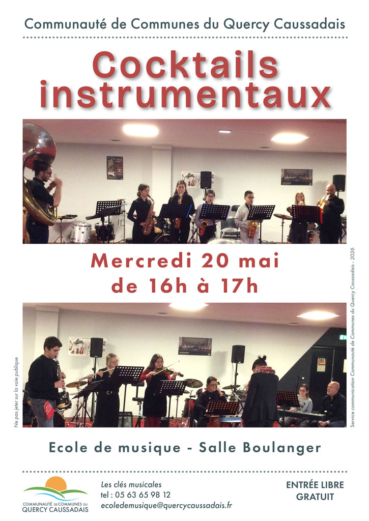 Elèves de l'école de musique qui jouent de leurs instruments