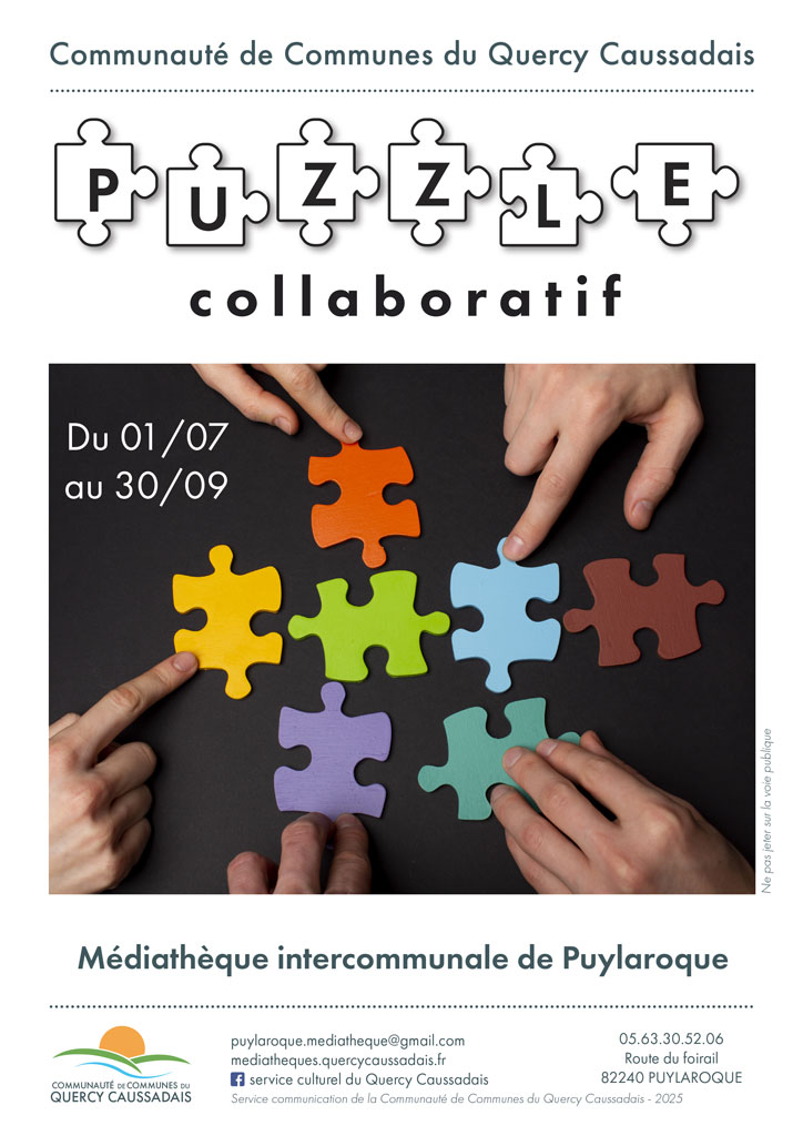 Différentes mains avec des pièces de puzzle de couleurs différentes