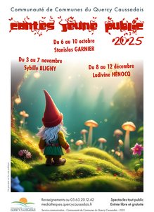 Nain de dos avec un bonnet rouge dans une forêt enchantée.