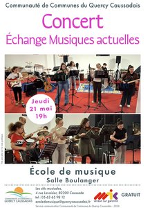 Elèves de l'école de musique qui jouent de leurs instruments