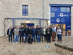 Tous les entrepreneurs, le maire de Montpezat et le président de la communauté de communes