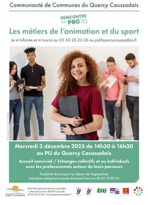 Adolescents avec des affaires de cours, classeurs, cahiers...