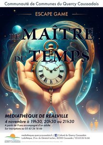 Mains qui tiennent une montre à gousset